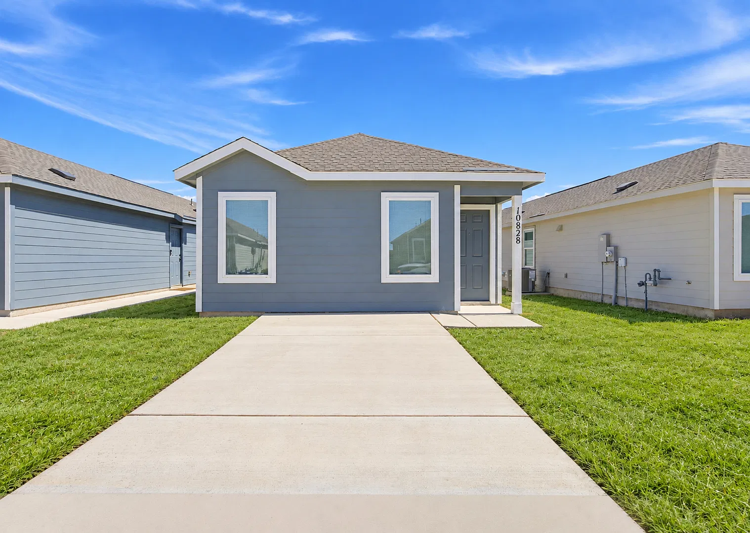 Brand-New 3-Bedroom Home in Espada | Never Lived In + Private Fenced Yard! — Photo 1