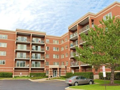 6430 W Berteau Ave APT 406, Chicago, IL, 60634
