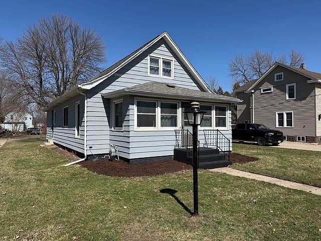 1st image of 302 W 5th Ave
