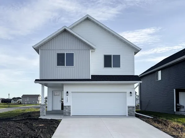 1105 Jill Dr W, West Fargo, ND 58078