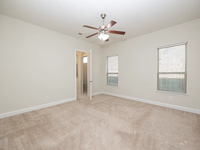 5313 Basham Ln — Photo 17