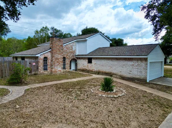 10203 Heather Hill Dr, Houston, TX 77086