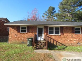 4927 Fieldcrest Dr, Fayetteville, NC 28303