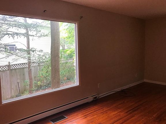 4th image of 234 Spartan Ave