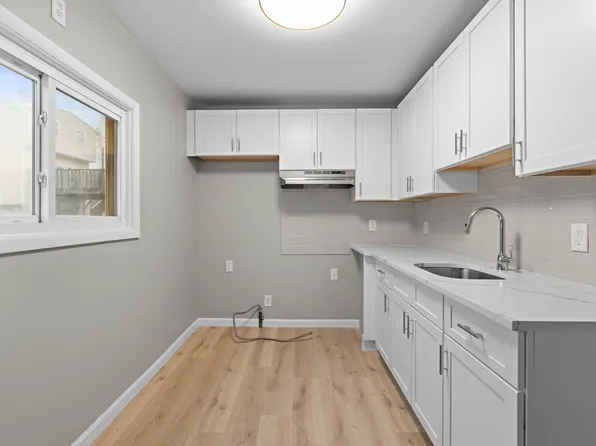 736 2nd St #1, Secaucus, NJ 07094