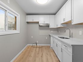 736 2nd St, Secaucus, NJ