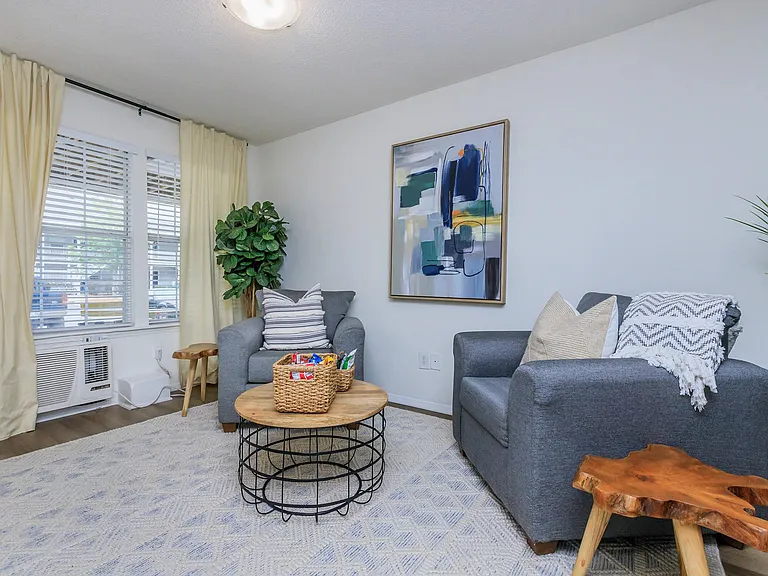 Antiqua Apartments — Photo 23