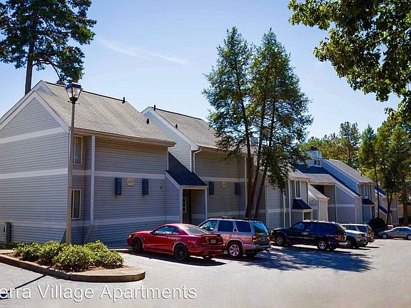 3rd image of 2614 Oak Shadow Ln NE APT B