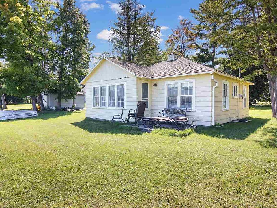 12161 SW Torch Lake Dr, Rapid City, MI 49676 Zillow