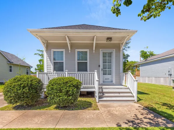 2229 Phillips Ct, Lake Charles, LA 70601