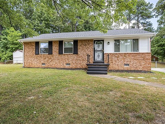 3rd image of 2104 Binford Ln