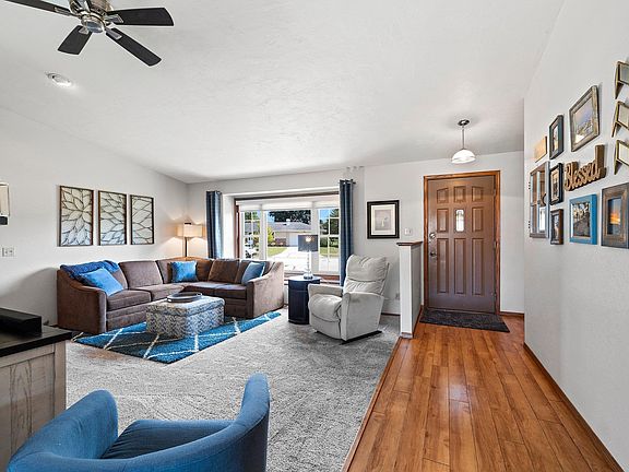 5th image of 1841 Baltic Cir