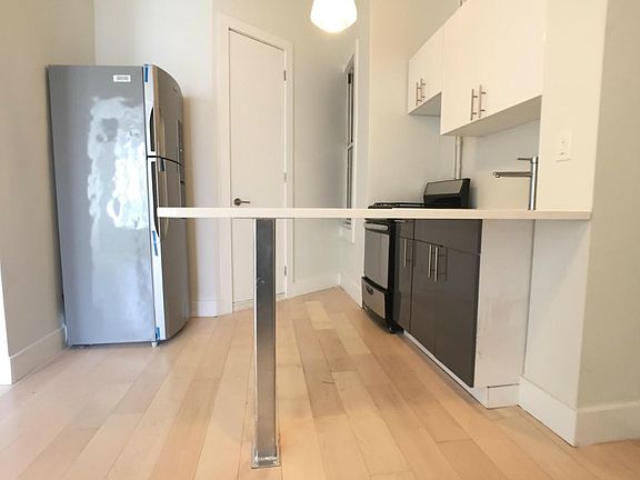 5th image of 699 Dekalb Ave APT 2D
