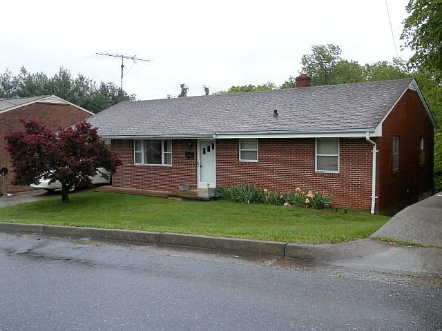 1st image of 1324 Hillcrest Ave