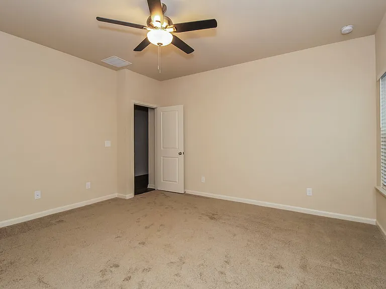 108 Innis Brook Cir — Photo 9