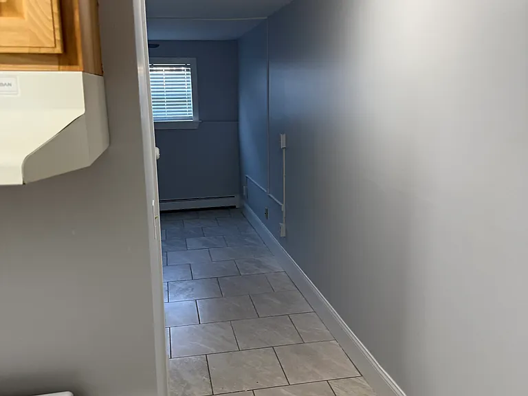 36 Burlington Ave #12 — Photo 4