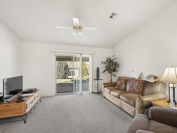 5th image of 1684 W Desert Rose Dr