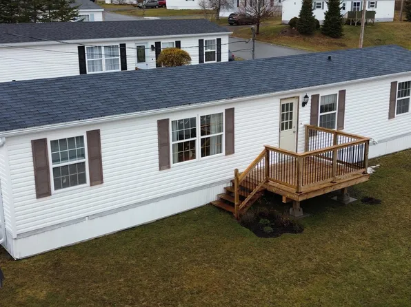9 Green Hill Dr, West River, NS B2G 2V9