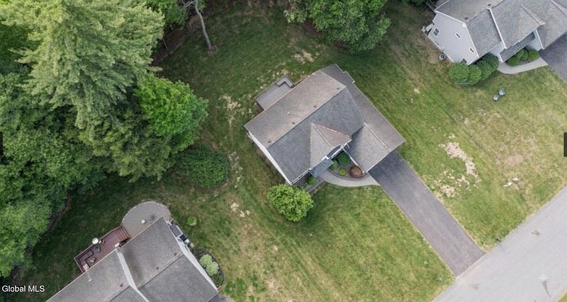 2nd image of 20 Berkshire Drive