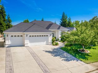 2113 Edinburgh Way, Redding, CA 96003