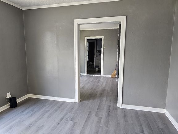 2nd image of 1018 Tyler St