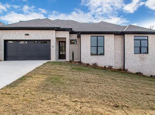201 Kanis Ridge Dr, Little Rock, AR 72223
