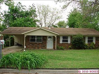 1st image of 1009 S Choctaw Pl