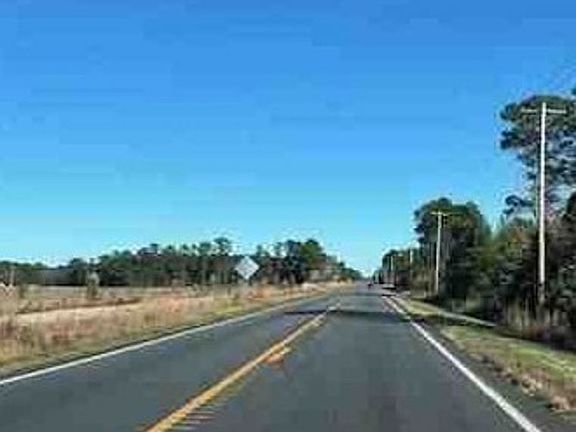 Exterior Neighborhood (street photo)