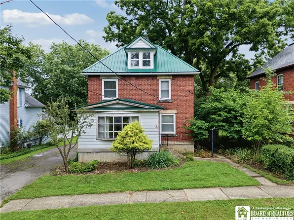 134 Newton St, Fredonia, NY 14063