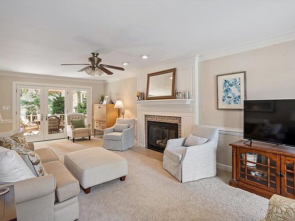 3rd image of 1808 Thorpshire Dr