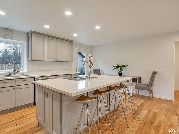 4th image of 3216 138th St SE