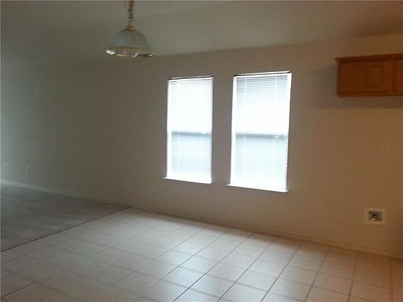 3rd image of 3005 Admiral Dr