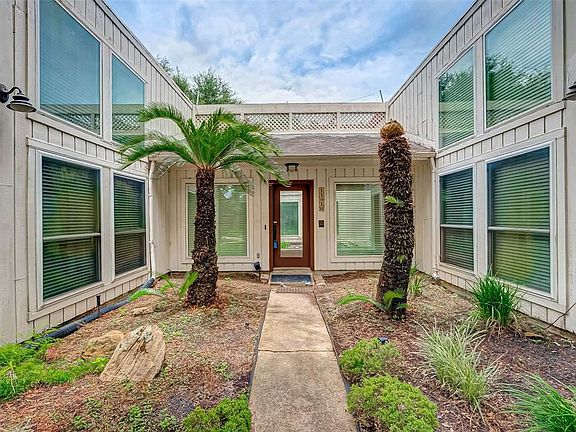 2nd image of 11910 Pebble Rock Dr