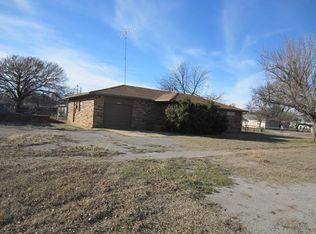 310 S 5th St, Walters, OK 73572