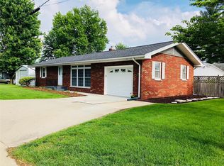 514 Hiview Dr, Jerseyville, IL 62052
