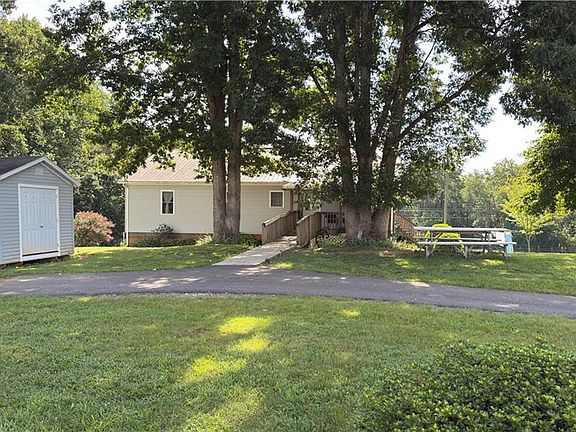 4th image of 6711 Windsor Rd