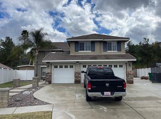 3389 Chiltern Way, Corona, CA 92881