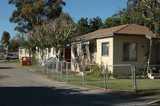 2nd image of 538 Acacia Rd APT D