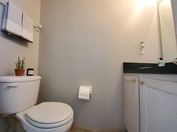 3rd image of 10329 Desmond Pl