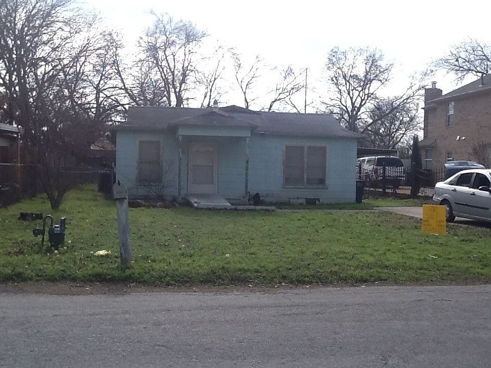 1st image of 4237 Deering Dr