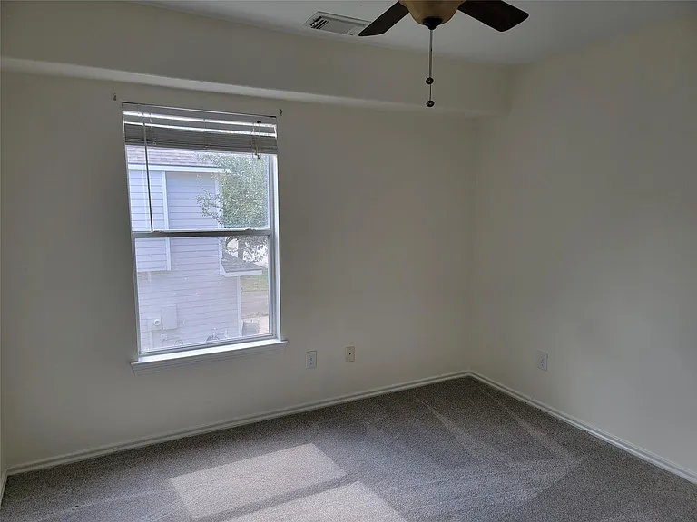 424 Folk Crest Ln — Photo 14