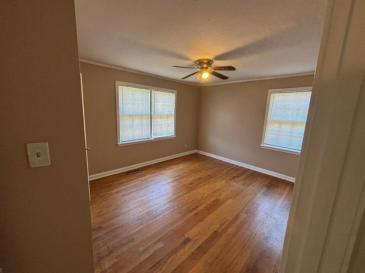 Unit Photo - 4064 Owen Rd