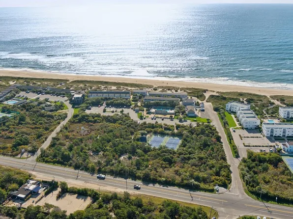 2166 Montauk Hwy, Amagansett, NY 11930