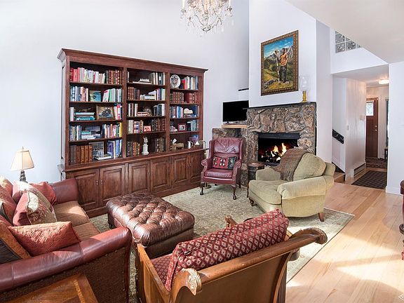2nd image of 4552 Meadow Dr #42