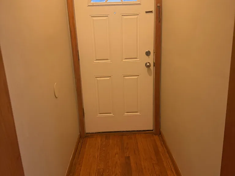 7952 S Ashland Ave #2R — Photo 1