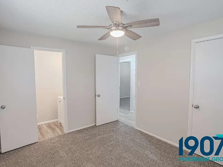 725 Butler St — Photo 18