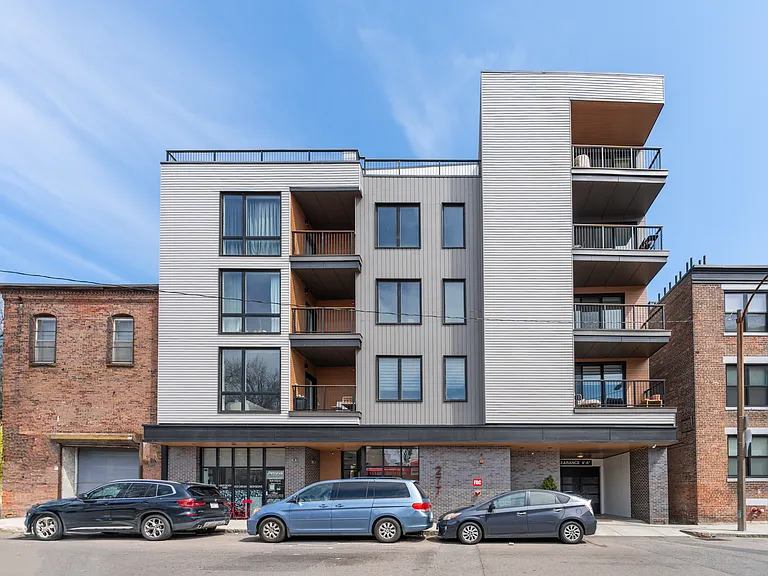 277 Border St #401 — Photo 1