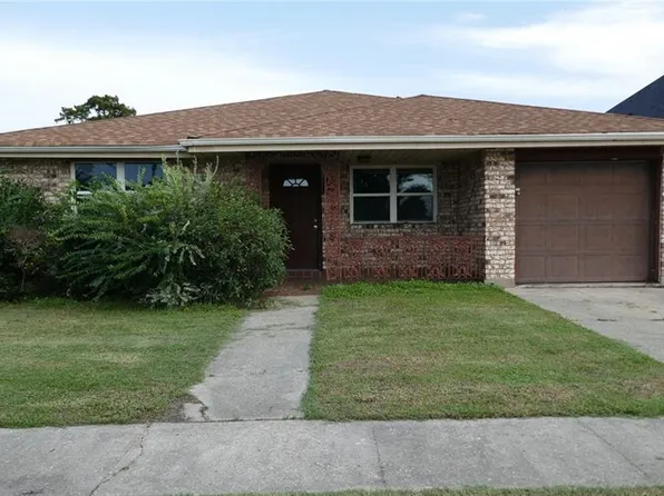 3805 Plaza Dr, Chalmette, LA 70043