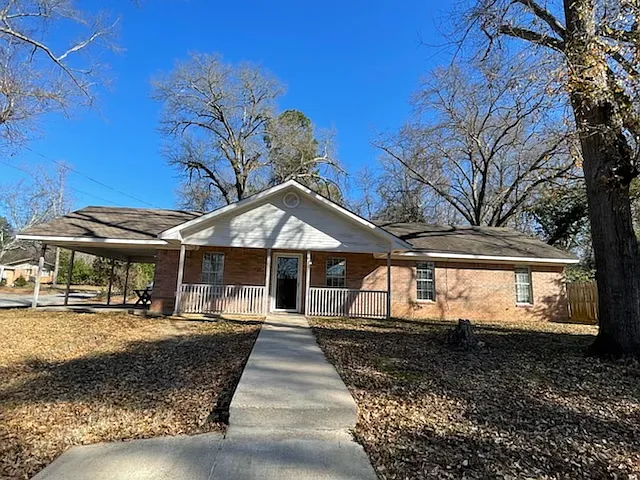 635 Richardson Dr