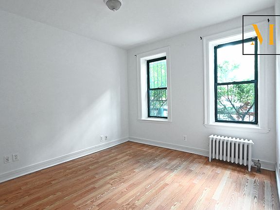 2nd image of 2808 35th St APT 1J